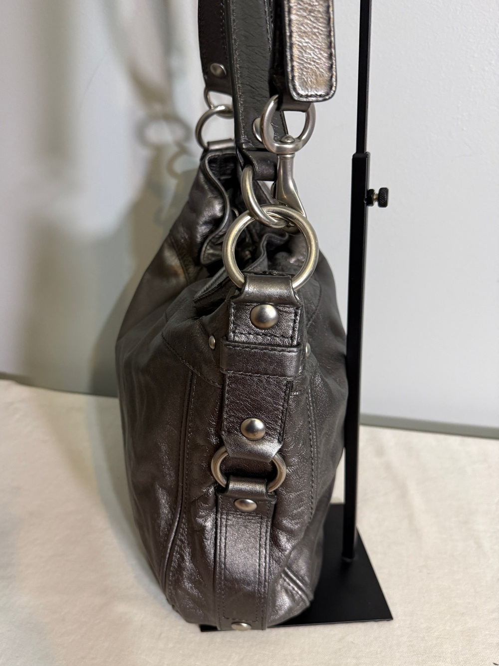 VTG Coach Large Zoe Metallic Pewter Leather Hobo Shoulder Bag Silver F14706
Y2K - Picture 5 of 16